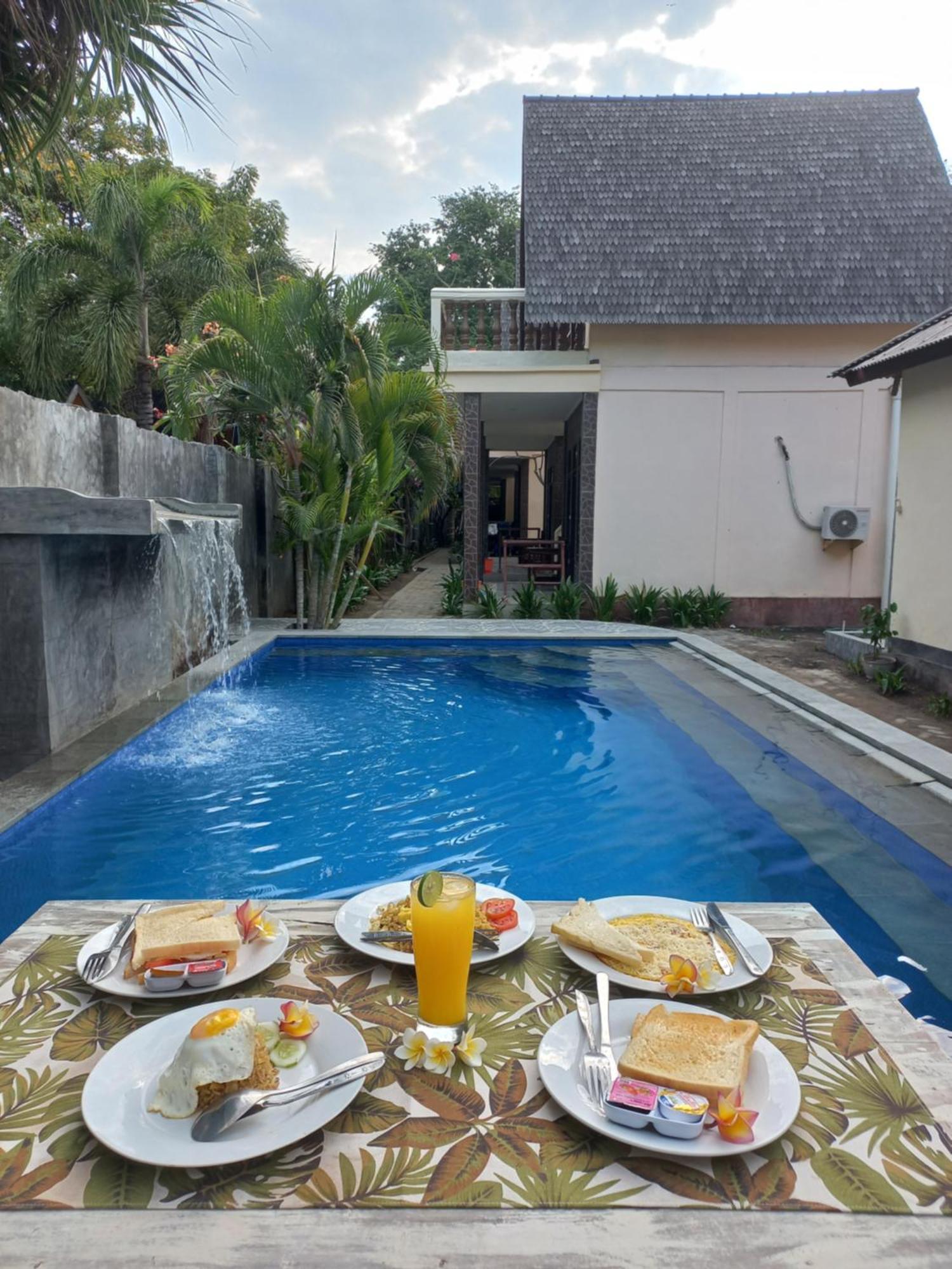 Kusuka Bungalow Gili Trawangan Exterior photo