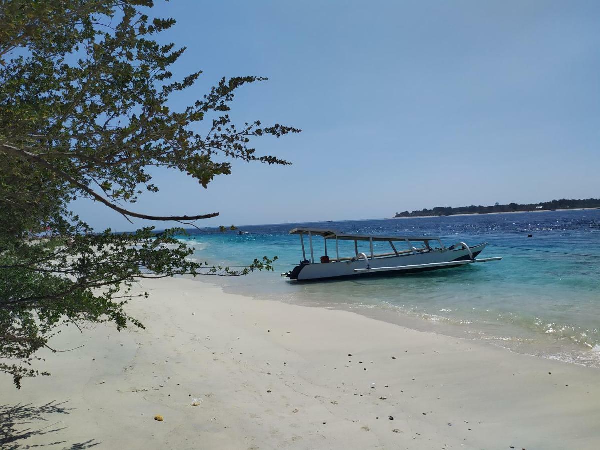 Kusuka Bungalow Gili Trawangan Exterior photo