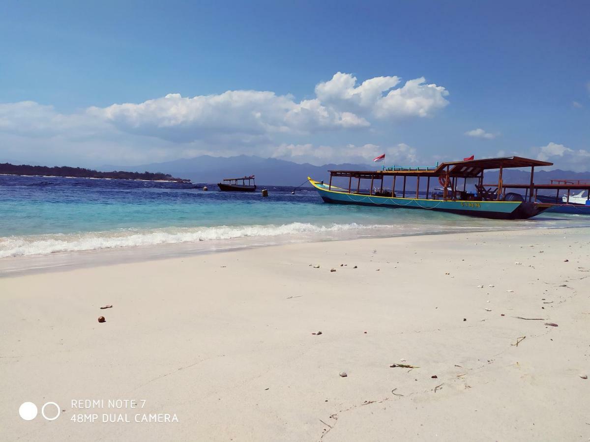 Kusuka Bungalow Gili Trawangan Exterior photo