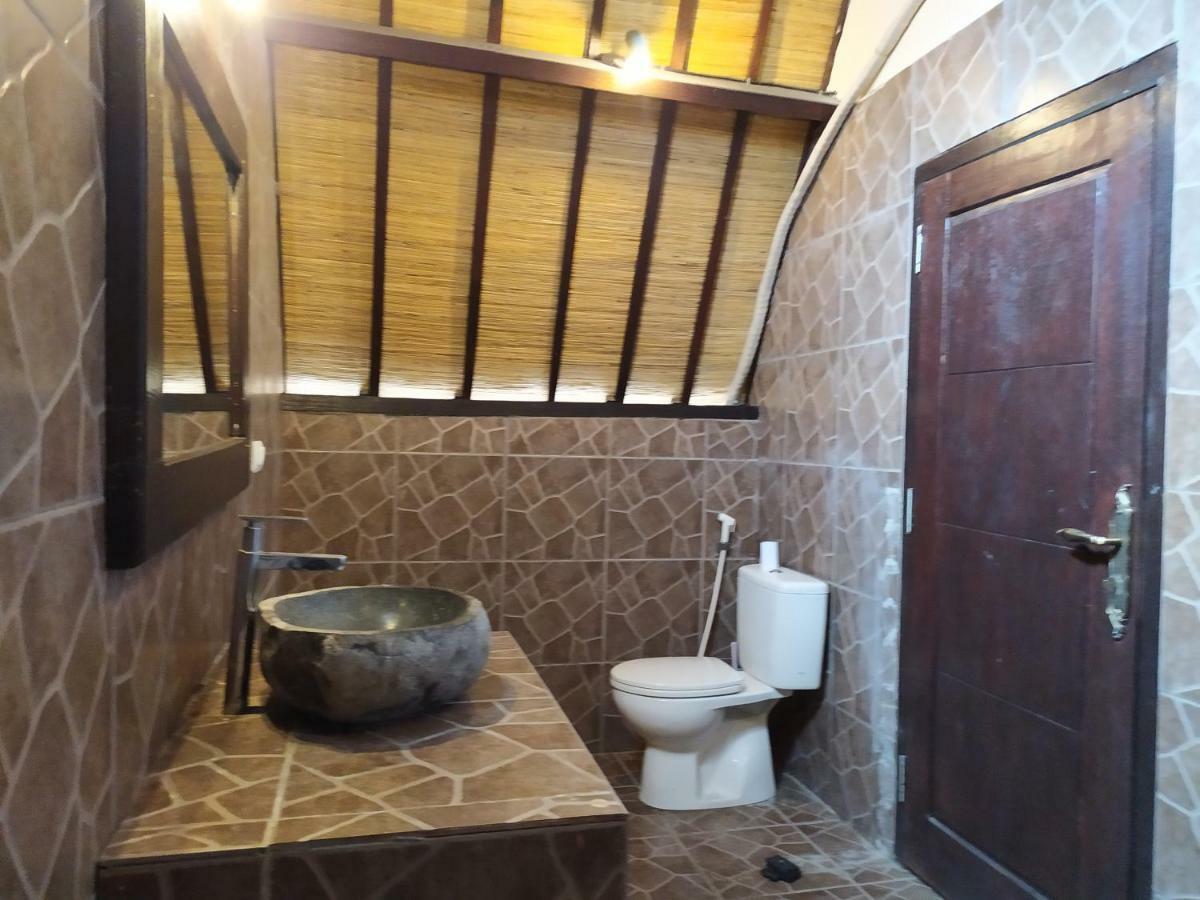 Kusuka Bungalow Gili Trawangan Exterior photo